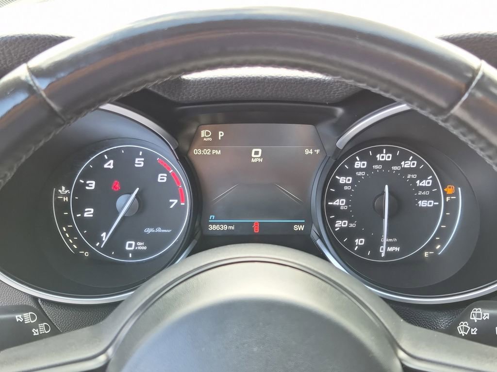 Used 2022 Alfa Romeo Stelvio Ti image 28