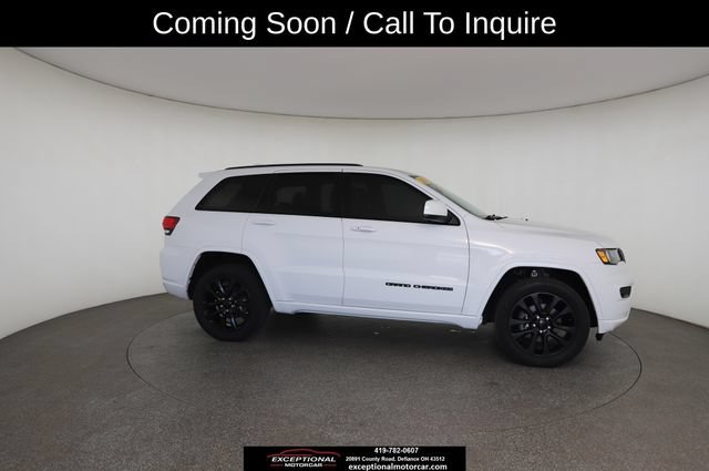Used 2020 Jeep Grand Cherokee Altitude AWD/4WD image 24