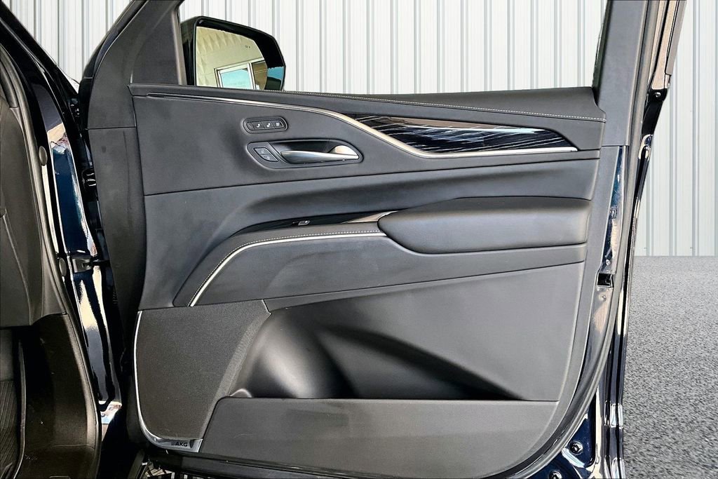 Used 2023 Cadillac Escalade ESV Sport w/ Touring Package AWD/4WD image 18