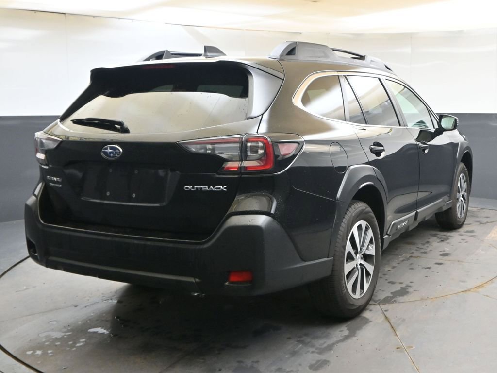 Certified 2025 Subaru Outback Premium image 5
