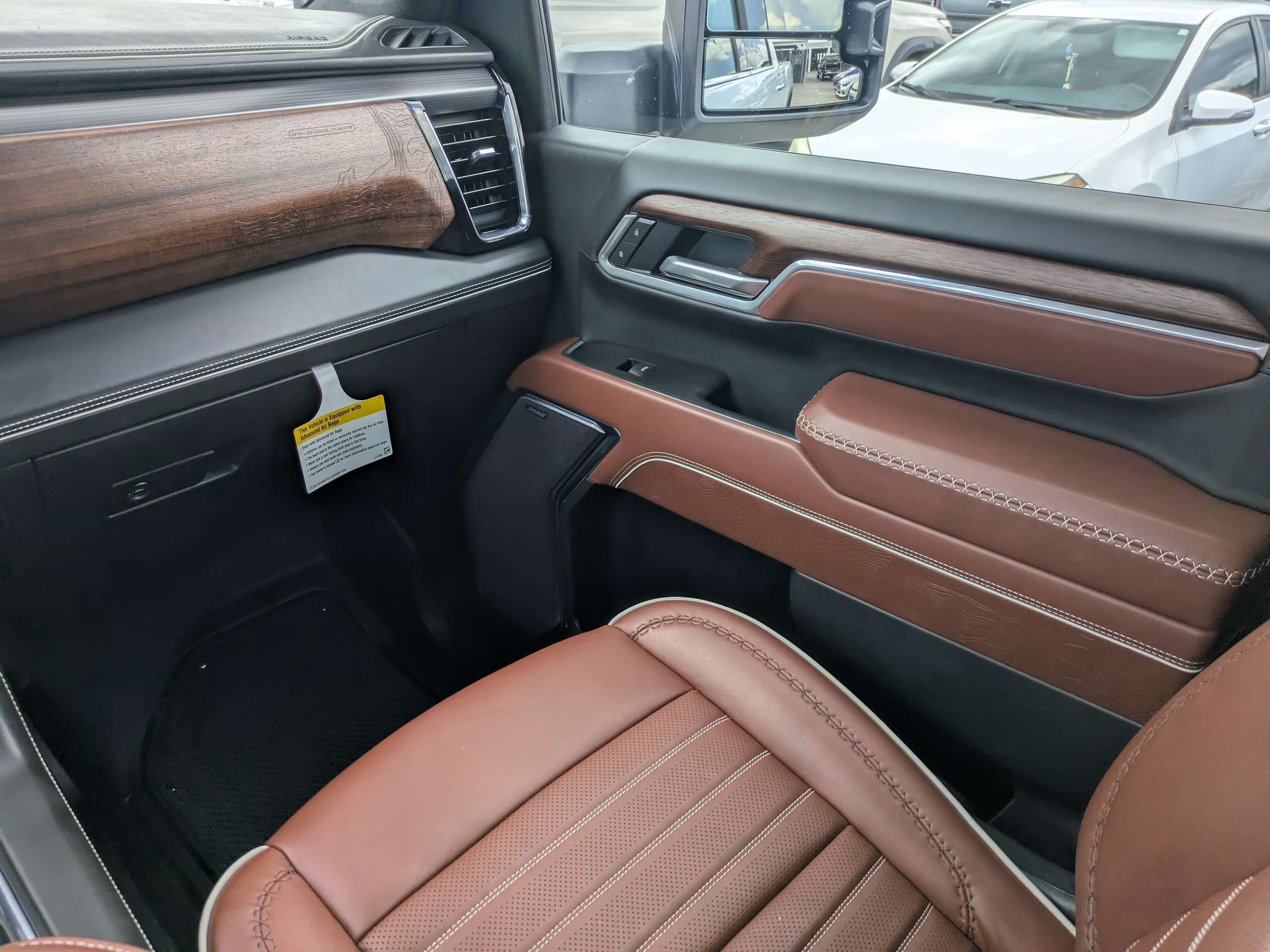 Used 2026 GMC Sierra 2500 Denali Ultimate w/ Snow Plow Prep/Camper Package AWD/4WD image 15