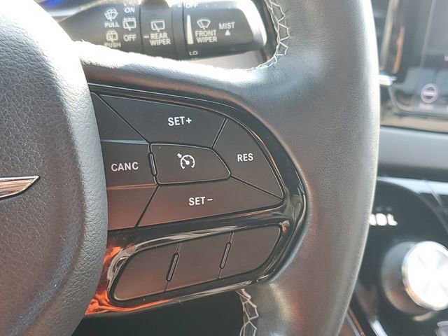 Used 2019 Chrysler Pacifica Touring-L Plus w/ S Appearance Package FWD image 23