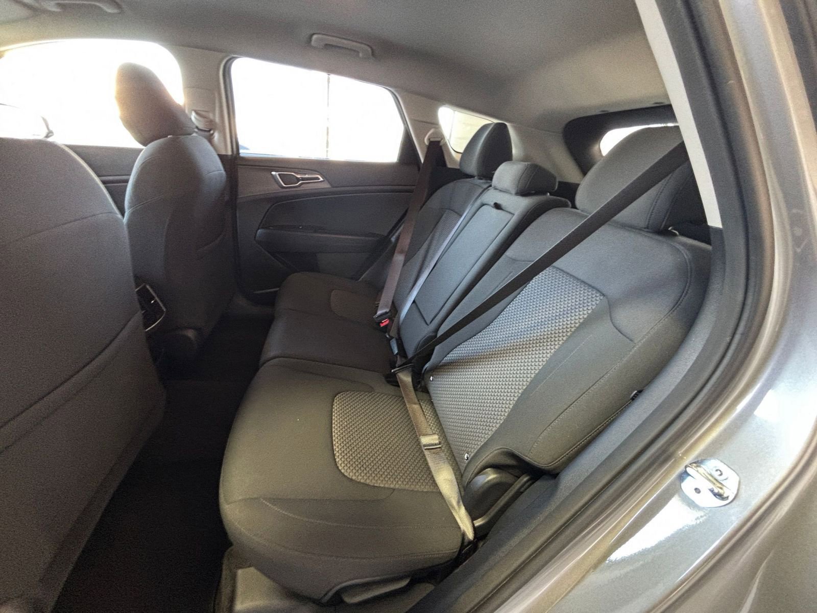 Used 2025 Kia Sportage LX image 25