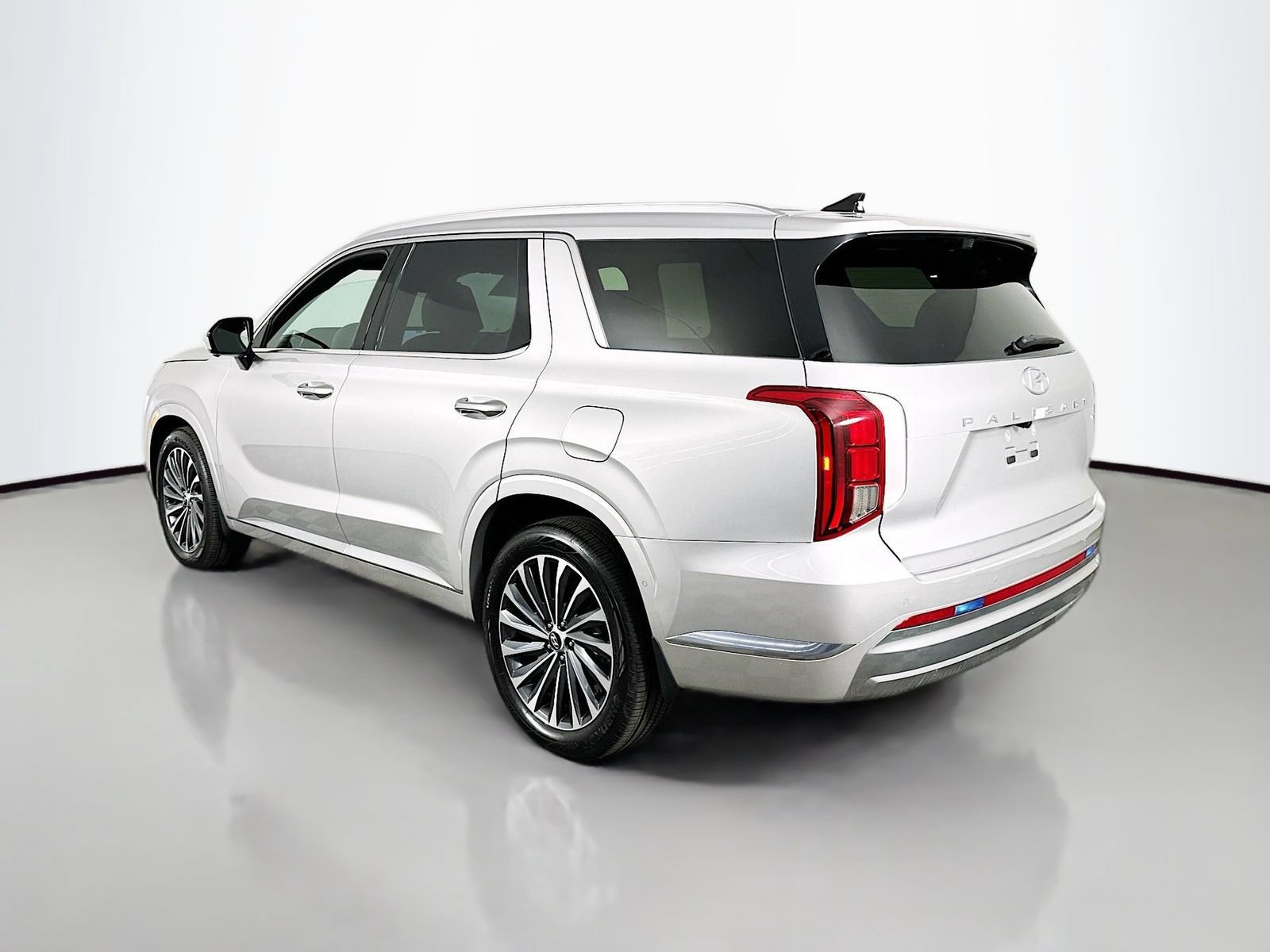 Used 2025 Hyundai Palisade Calligraphy AWD/4WD image 5