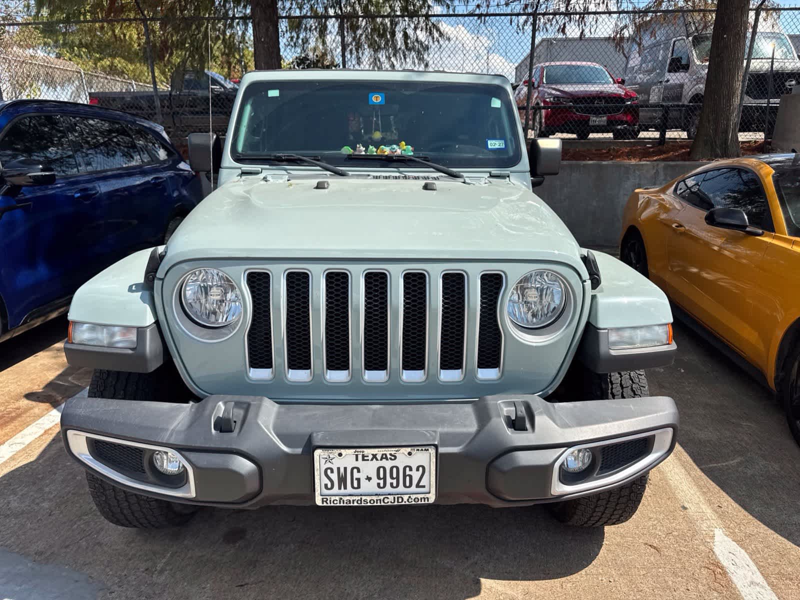 Used 2023 Jeep Wrangler Unlimited Sahara AWD/4WD image 2