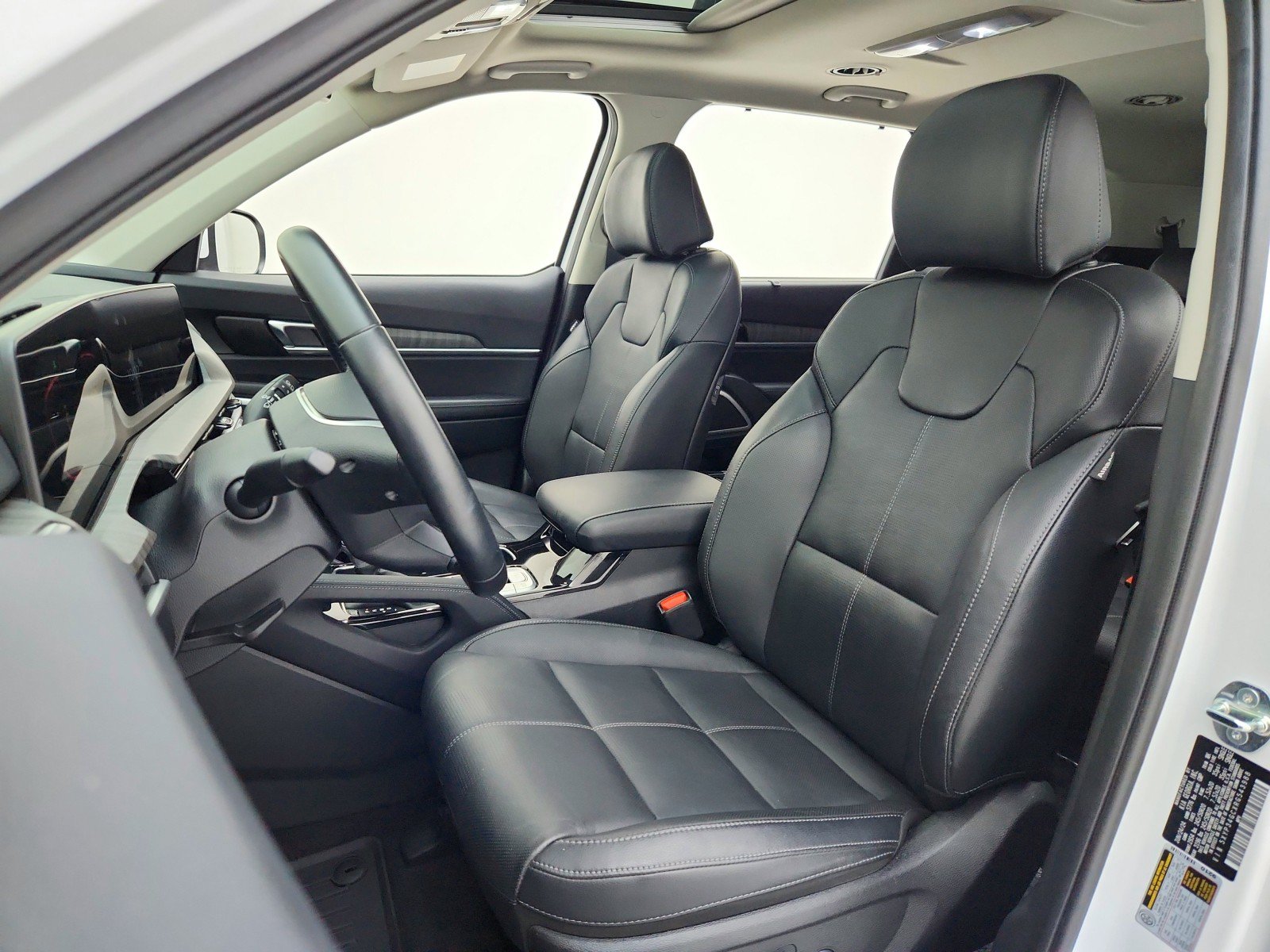 Used 2024 Kia Telluride EX FWD image 17