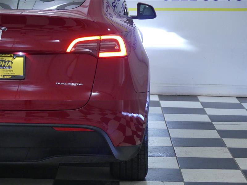 Used 2023 Tesla Model Y Long Range image 30