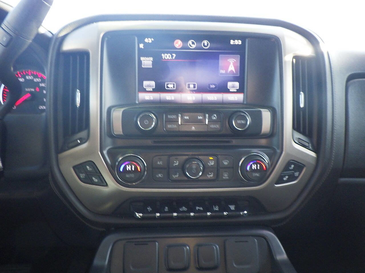 Used 2015 GMC Sierra 3500 Denali image 24
