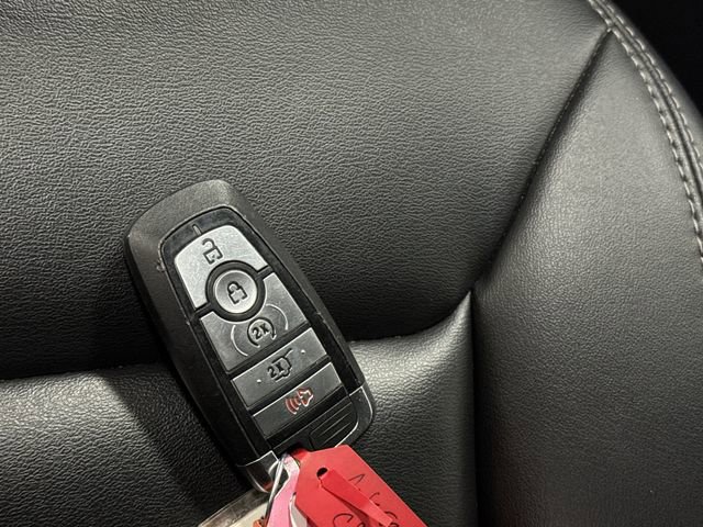 Used 2023 Ford Explorer XLT AWD/4WD image 27