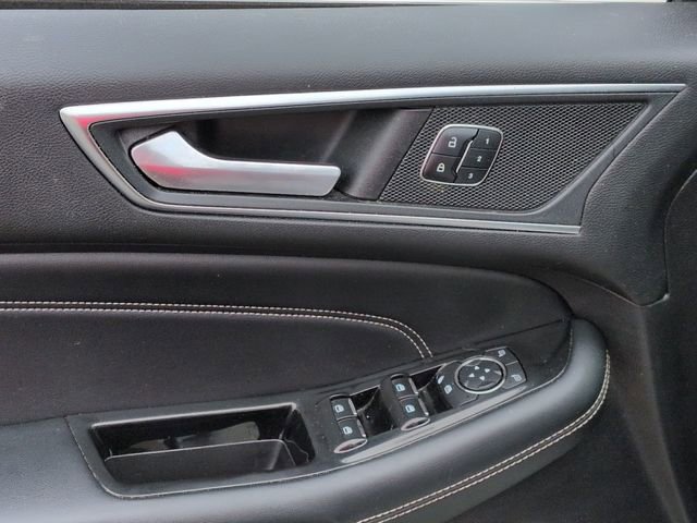 Used 2017 Ford Edge Titanium w/ Equipment Group 301A image 13