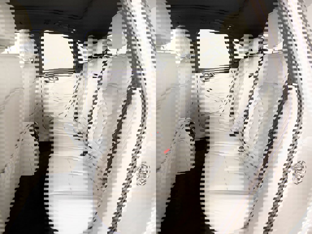 New 2026 Porsche Macan S image 34