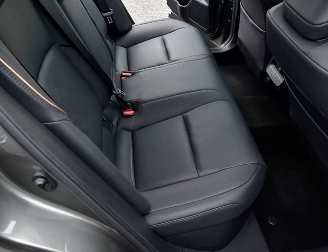 Used 2023 Toyota Crown Limited image 14