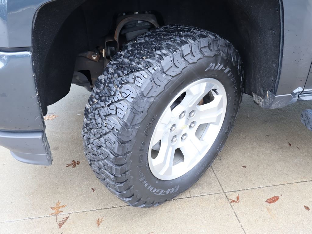 Used 2018 Chevrolet Silverado 1500 LT w/ All Star Edition image 38