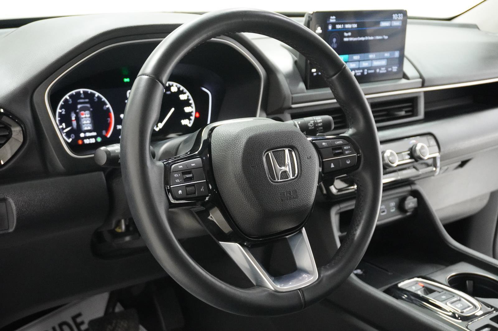 Used 2023 Honda Pilot EX-L image 18