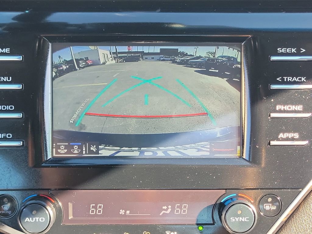 Used 2018 Toyota Camry XLE image 28