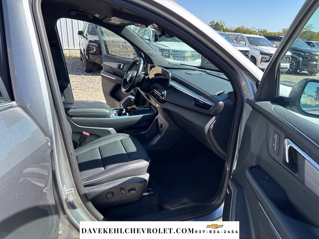 Used 2026 Buick Enclave Preferred w/ Power Package FWD image 30