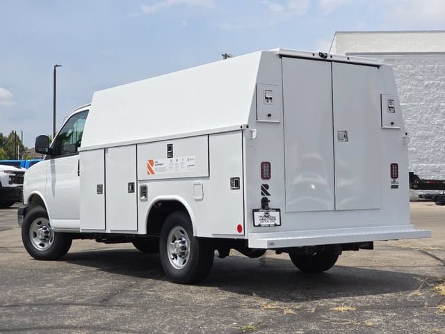 New 2026 Chevrolet Express 3500 w/ Power Convenience Package RWD image 11