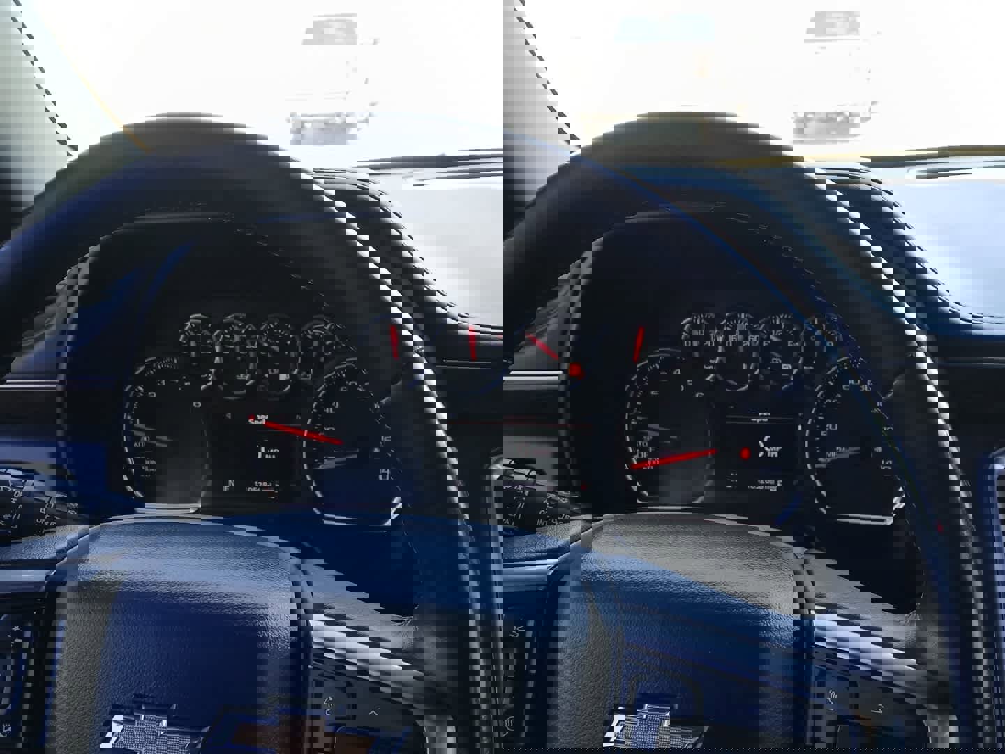 Used 2021 Chevrolet Tahoe LT w/ LT Signature Package image 32