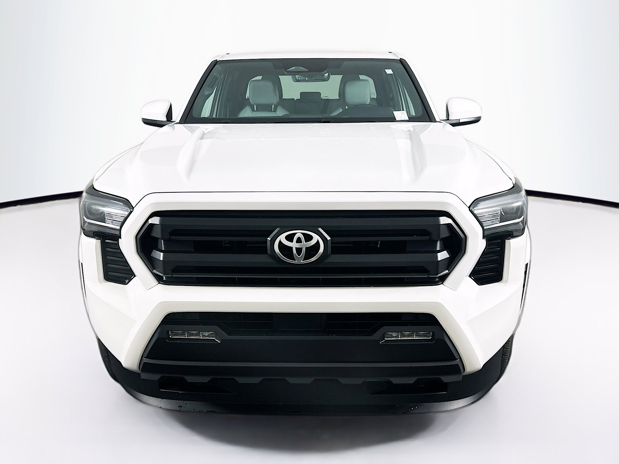 Used 2024 Toyota Tacoma SR5 image 2