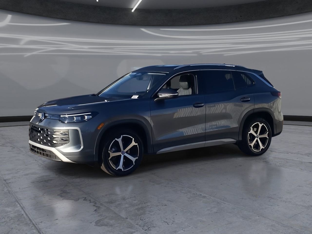 New 2026 Volkswagen Tiguan SE image 1