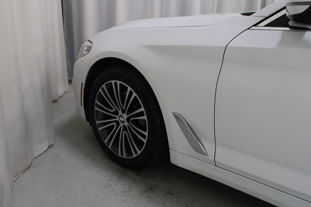 Used 2020 BMW 530i xDrive w/ Premium Package AWD/4WD image 30