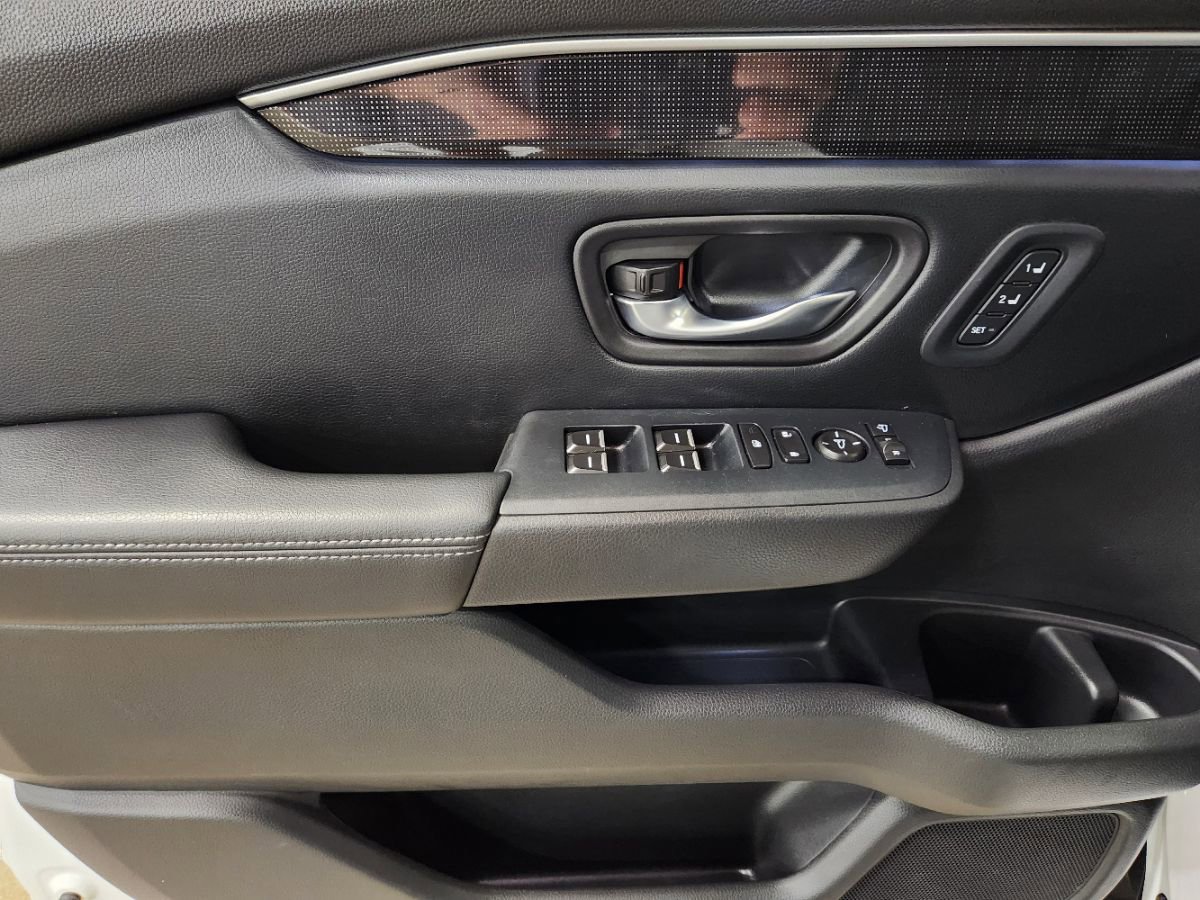 Used 2023 Honda Pilot Elite image 43