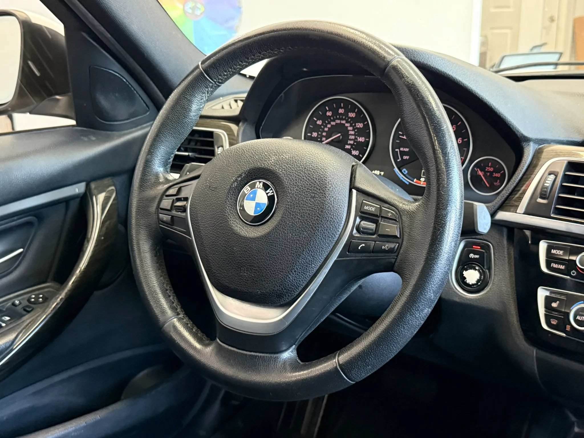 Used 2018 BMW 320i Sedan RWD image 11