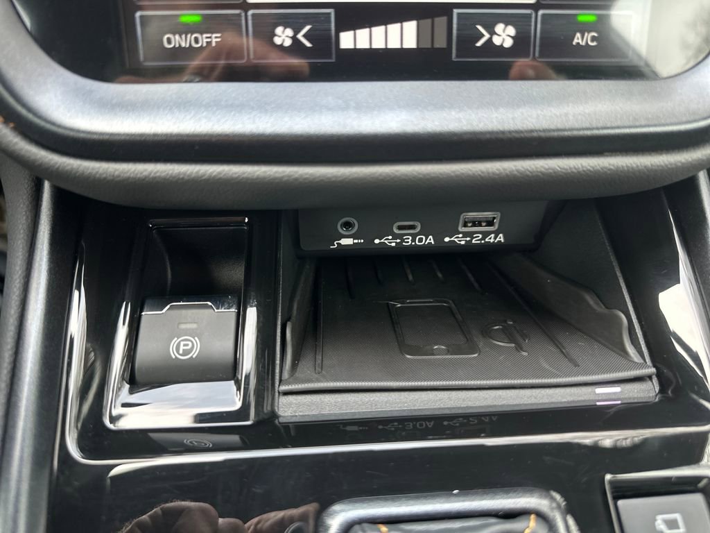 Used 2025 Subaru Outback Wilderness w/ Wilderness Package image 27