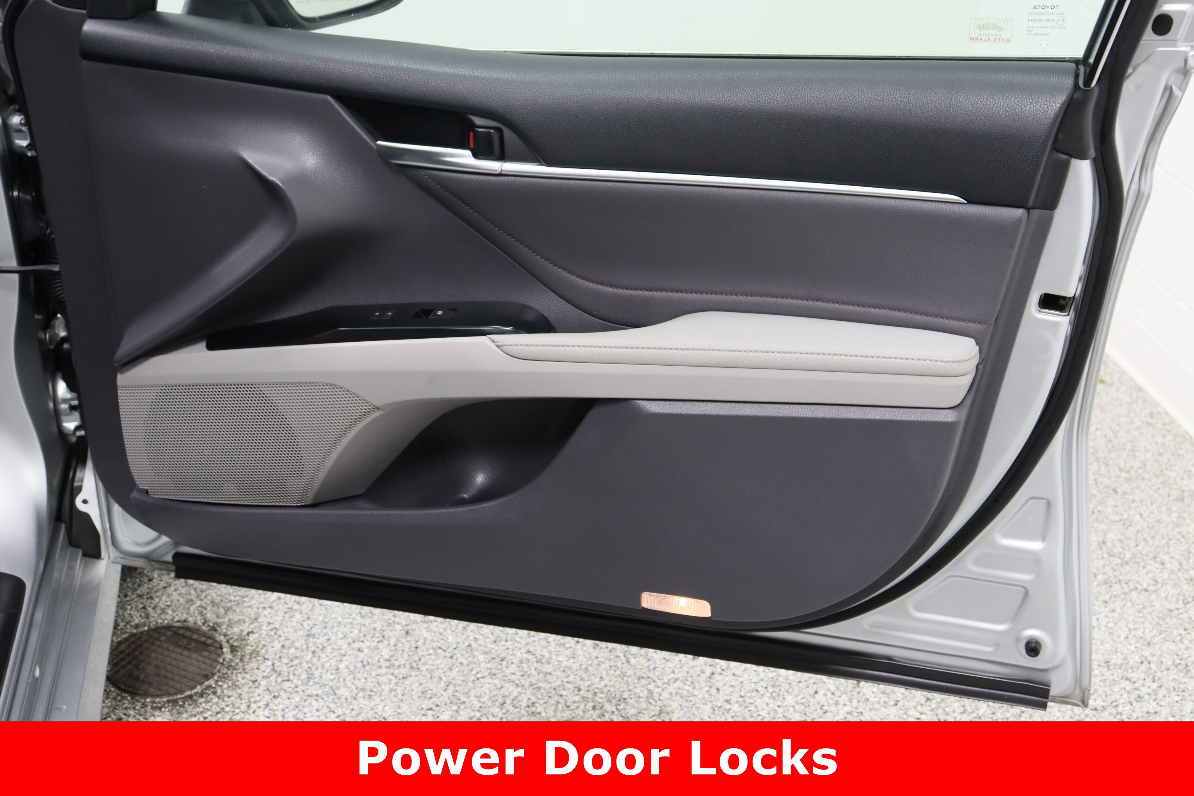 Certified 2018 Toyota Camry XLE image 36