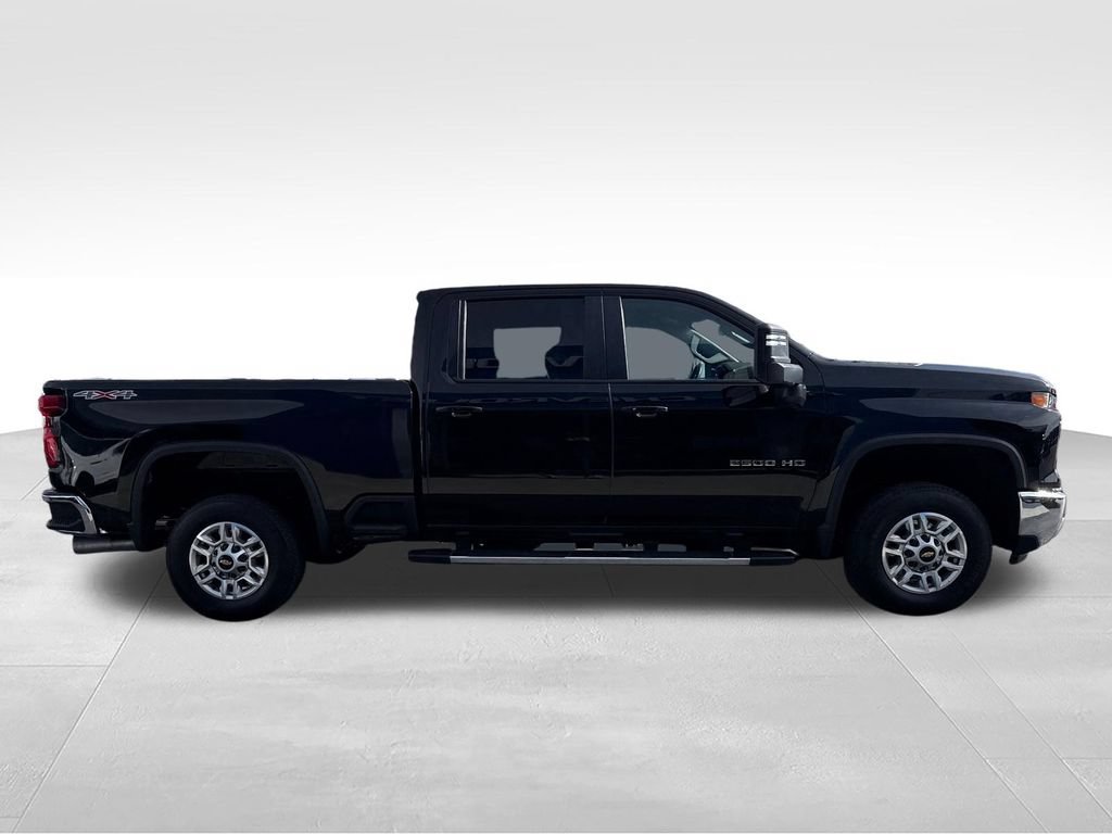 Used 2024 Chevrolet Silverado 2500 LT AWD/4WD image 7