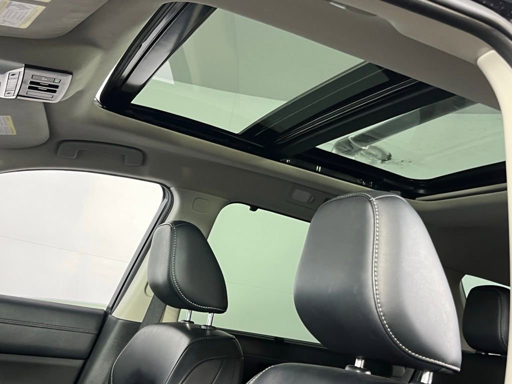 Used 2023 Nissan Pathfinder Platinum w/ Cargo Package image 20