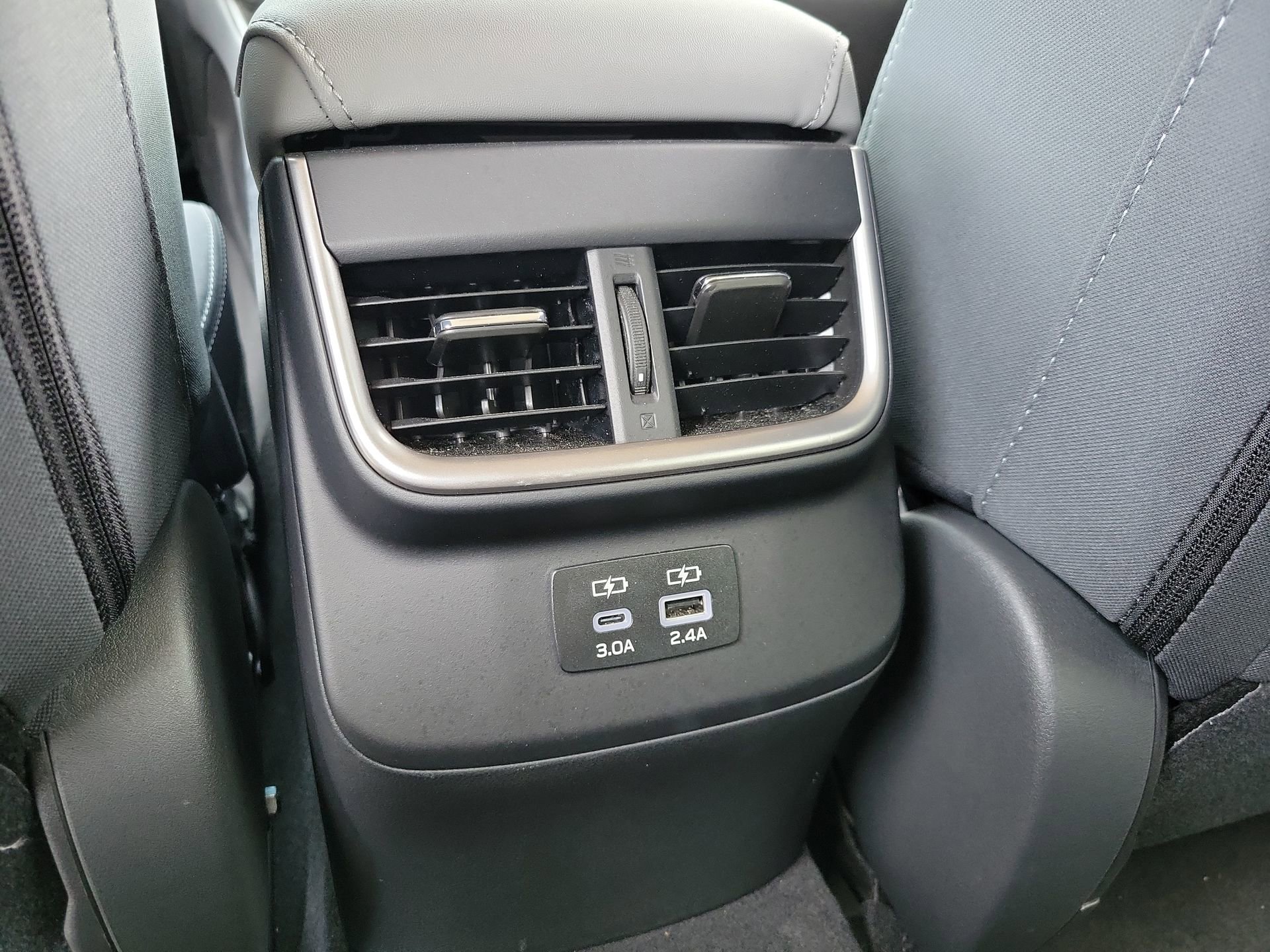 Used 2025 Subaru Outback Premium w/ Popular Package #1A AWD/4WD image 17