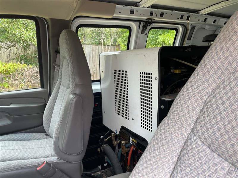 Used 2007 Chevrolet Express 3500 Extended RWD image 42