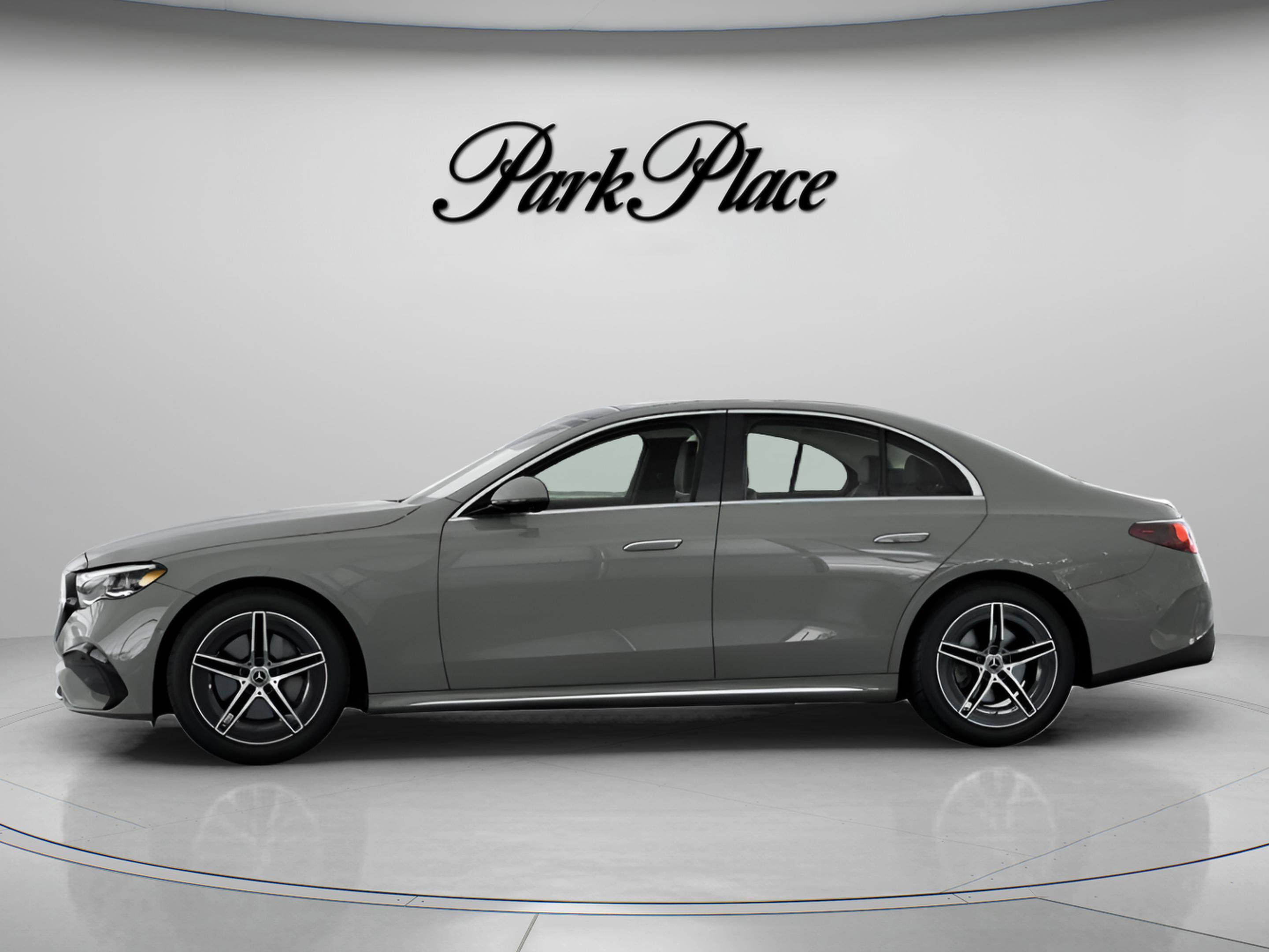 New 2026 Mercedes-Benz E 350 4MATIC Sedan image 7