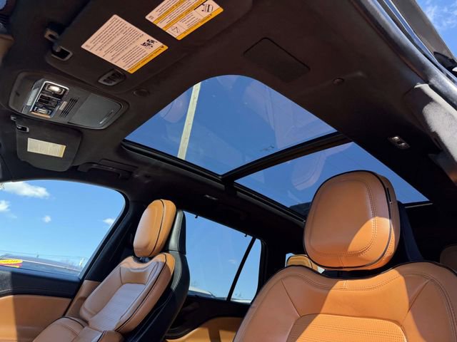 Used 2023 Lincoln Aviator Black Label w/ Jet Package image 9