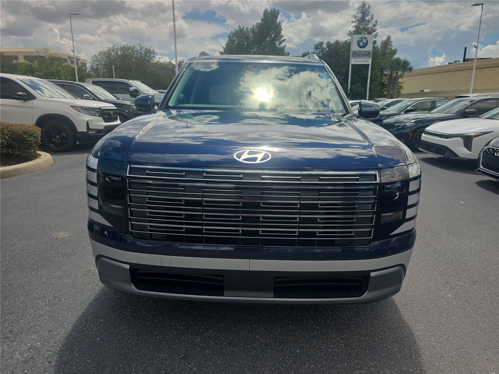 Used 2026 Hyundai Palisade SEL FWD image 2