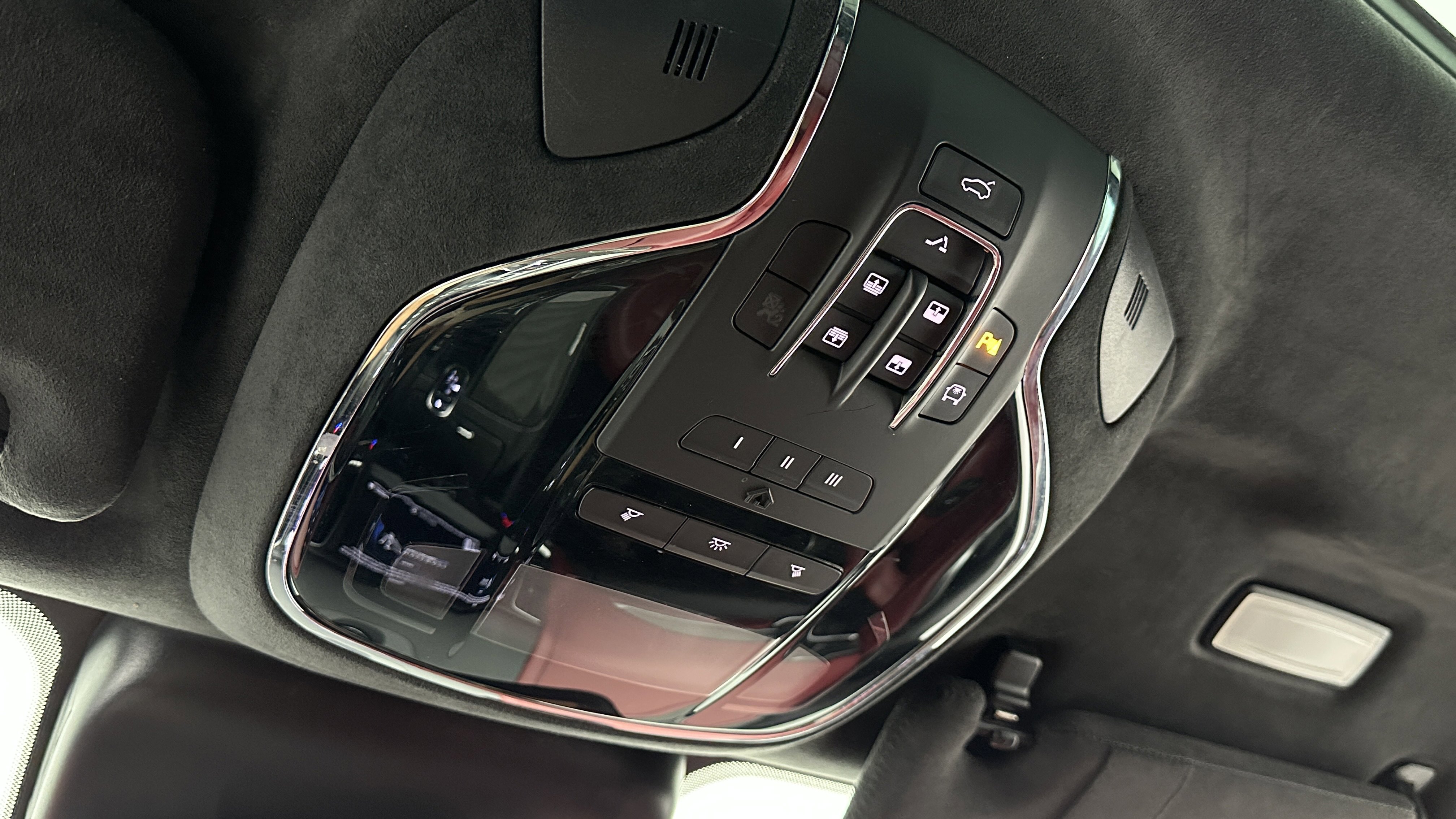 Used 2019 Maserati Levante GTS image 18