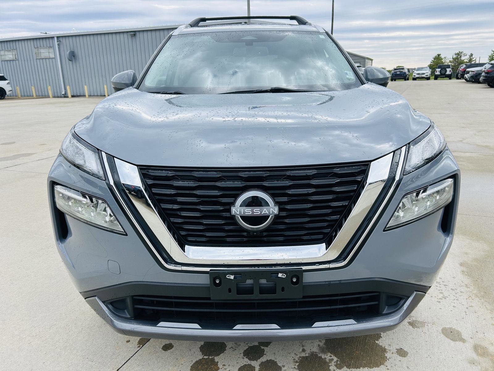 Used 2023 Nissan Rogue SL AWD/4WD image 34