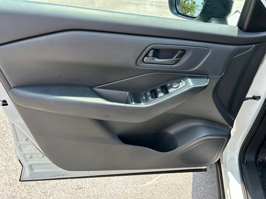 Certified 2024 Nissan Rogue S FWD image 18
