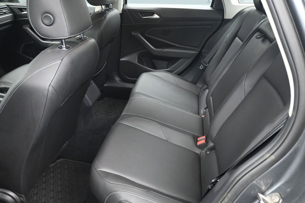 Used 2020 Volkswagen Jetta SE FWD image 6