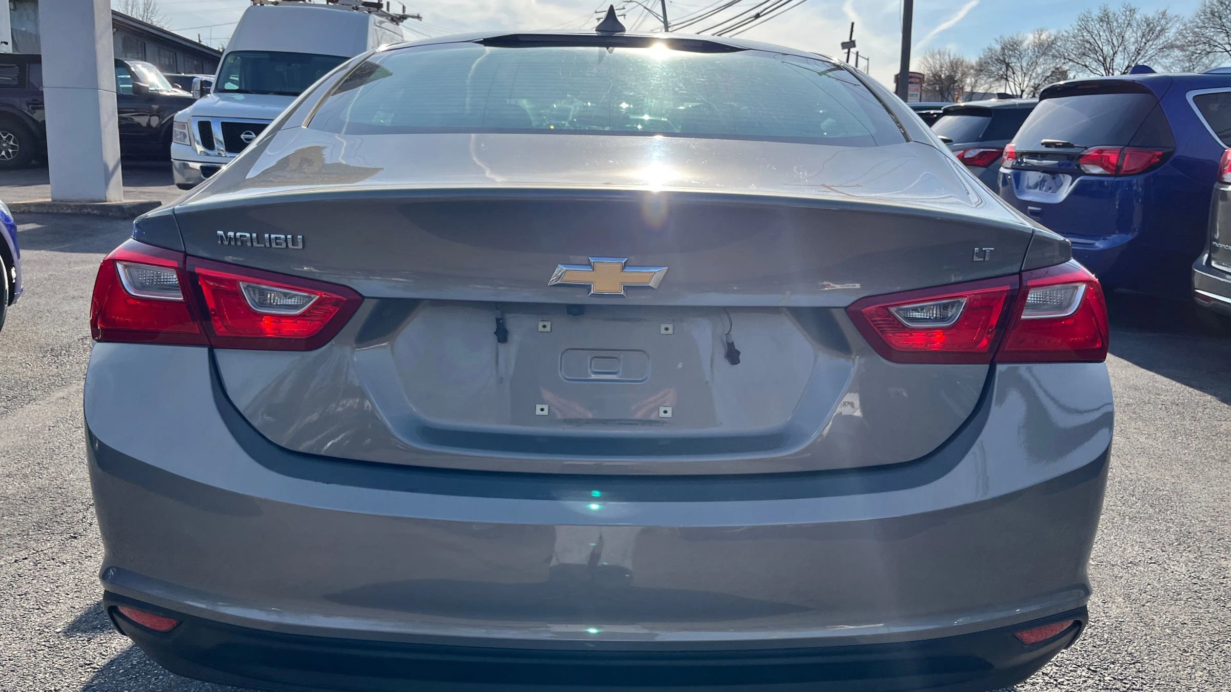 Used 2017 Chevrolet Malibu LT image 13