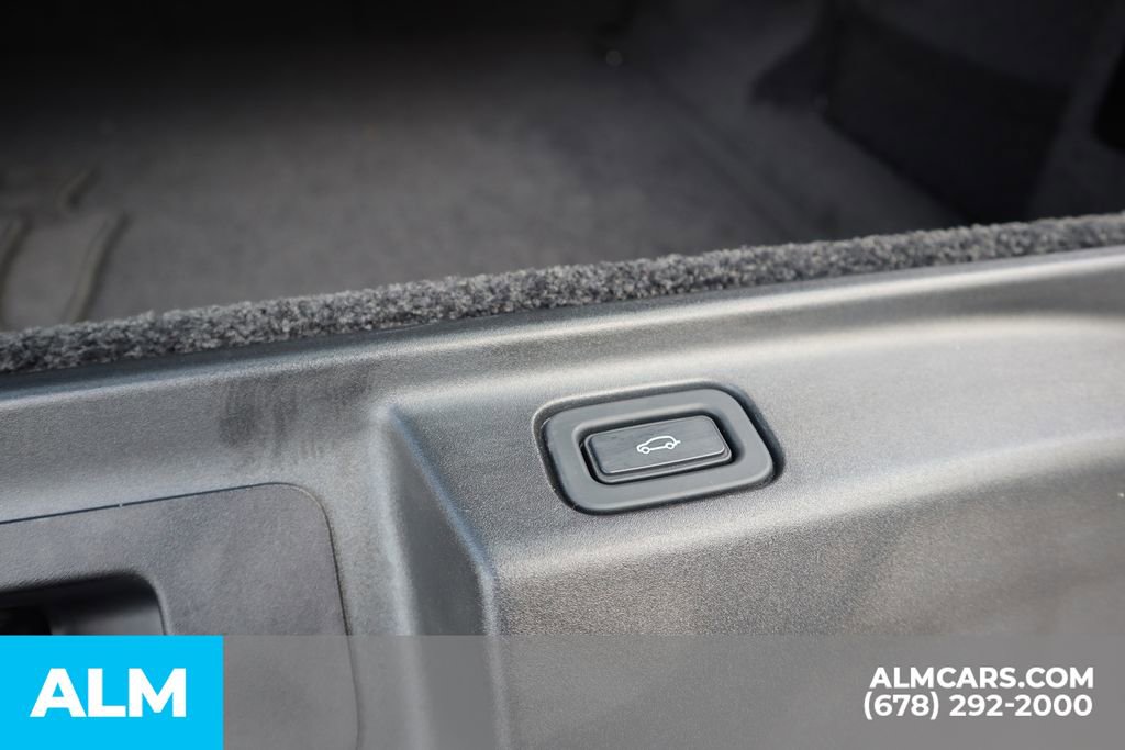 Used 2023 Land Rover Range Rover SE image 23