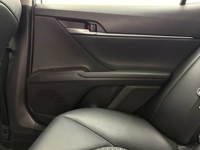 Used 2022 Toyota Camry SE FWD image 31