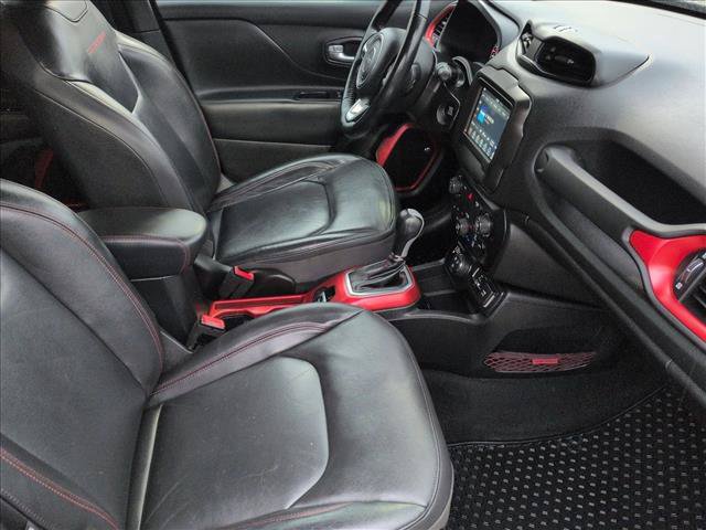 Used 2019 Jeep Renegade Trailhawk AWD/4WD image 28