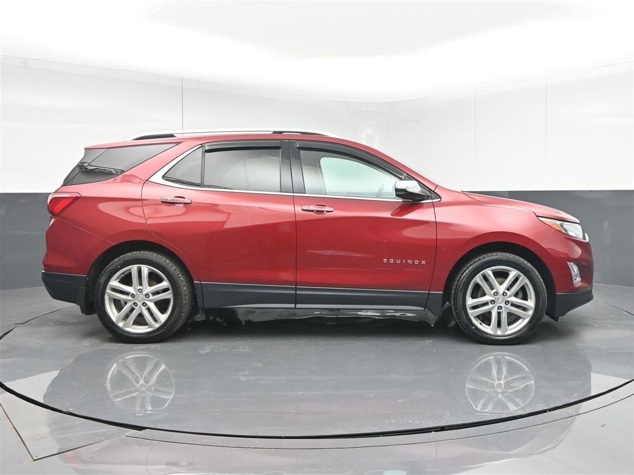 Used 2018 Chevrolet Equinox Premier AWD/4WD image 4