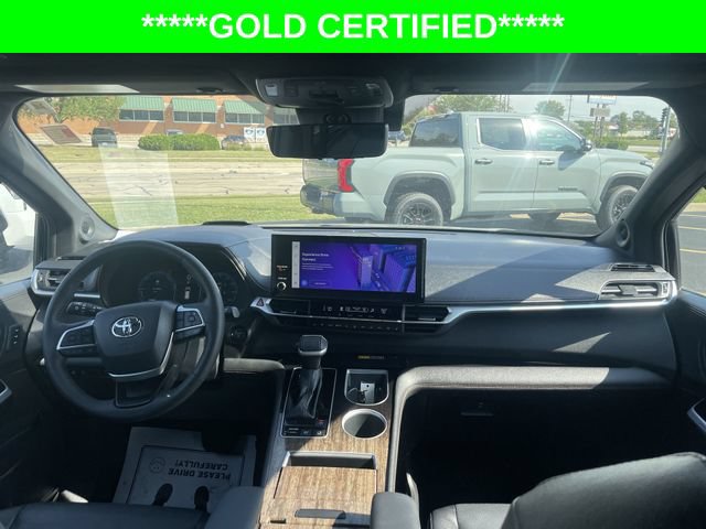 Certified 2025 Toyota Sienna Platinum AWD/4WD image 39