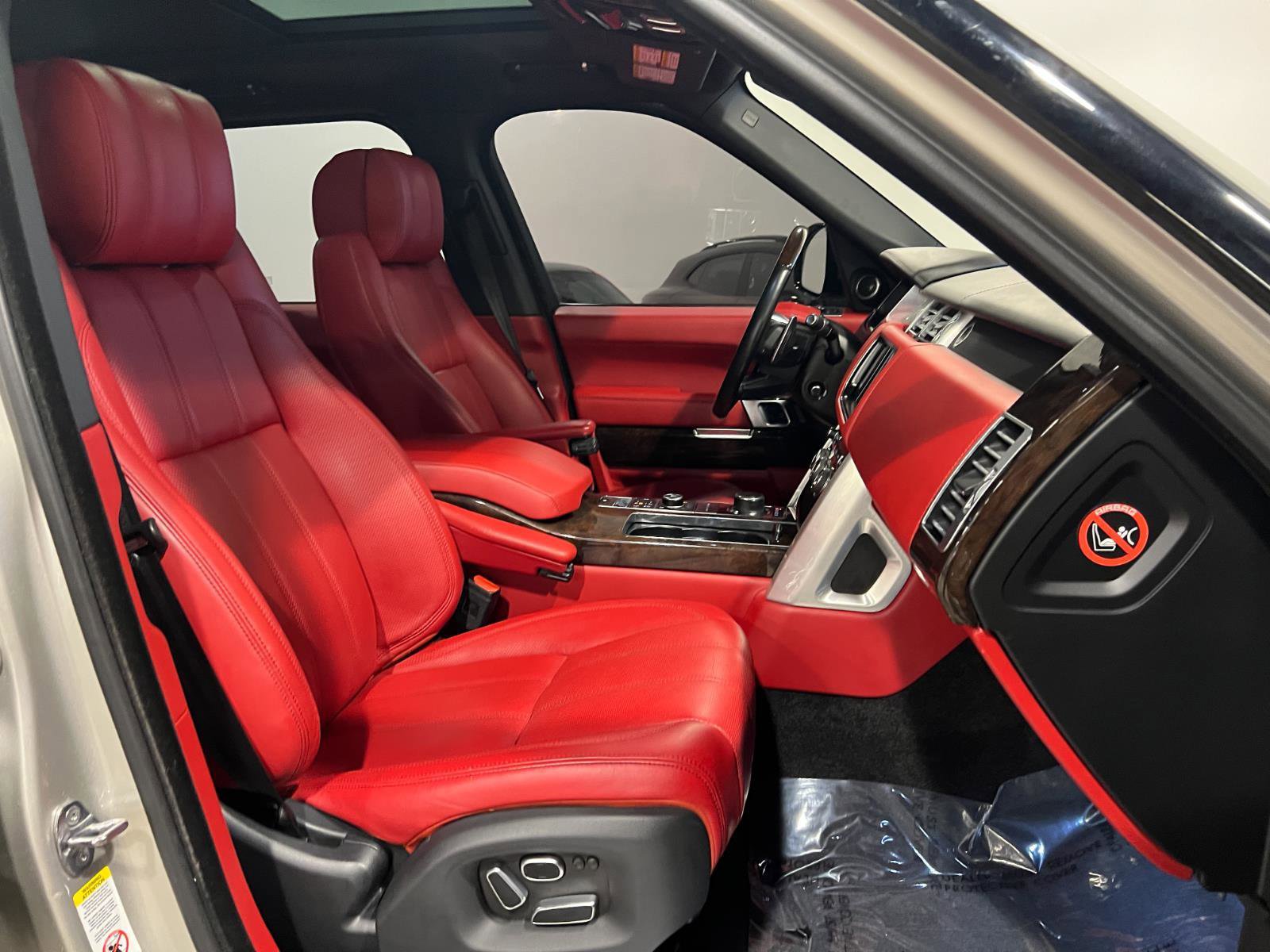 Used 2015 Land Rover Range Rover Autobiography image 45