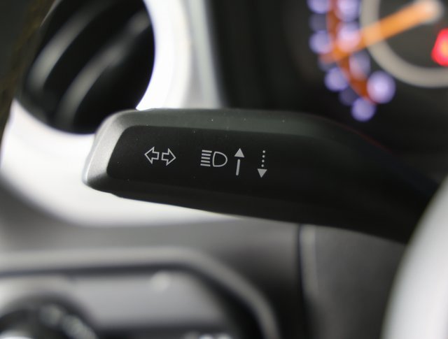 Used 2025 Jeep Wrangler Sahara image 22