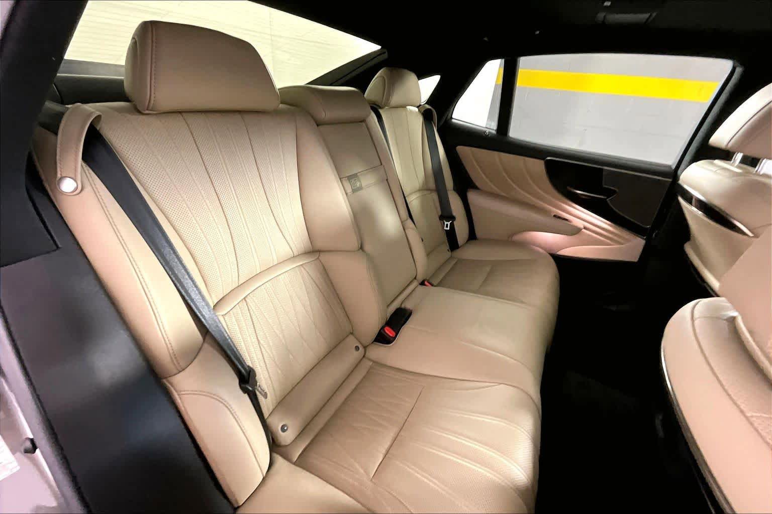 Used 2021 Lexus LS 500 w/ Interior Upgrade Package RWD image 19