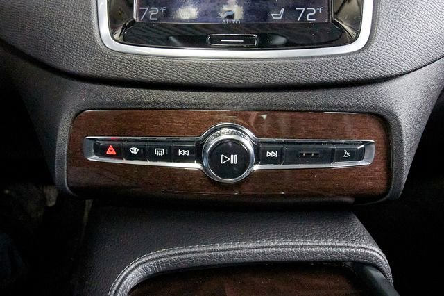 Used 2016 Volvo XC90 T6 Momentum w/ Momentum Plus Package image 13